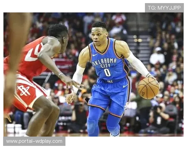 雷霆球星杰伦·威廉姆斯因手腕伤势缺席首场比赛 无缘登场展现实力