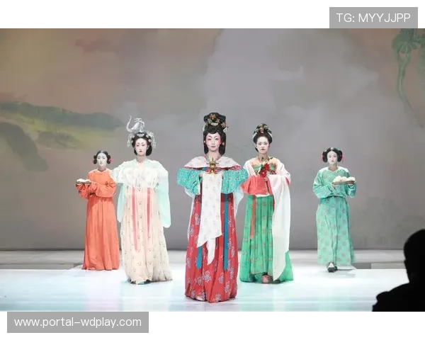 赛事与文化融合:外国球员体验扎染汉服,中国赛季软实力提升 赛事与文化融合:外国球员体验扎染汉服,中国赛季软实力提升